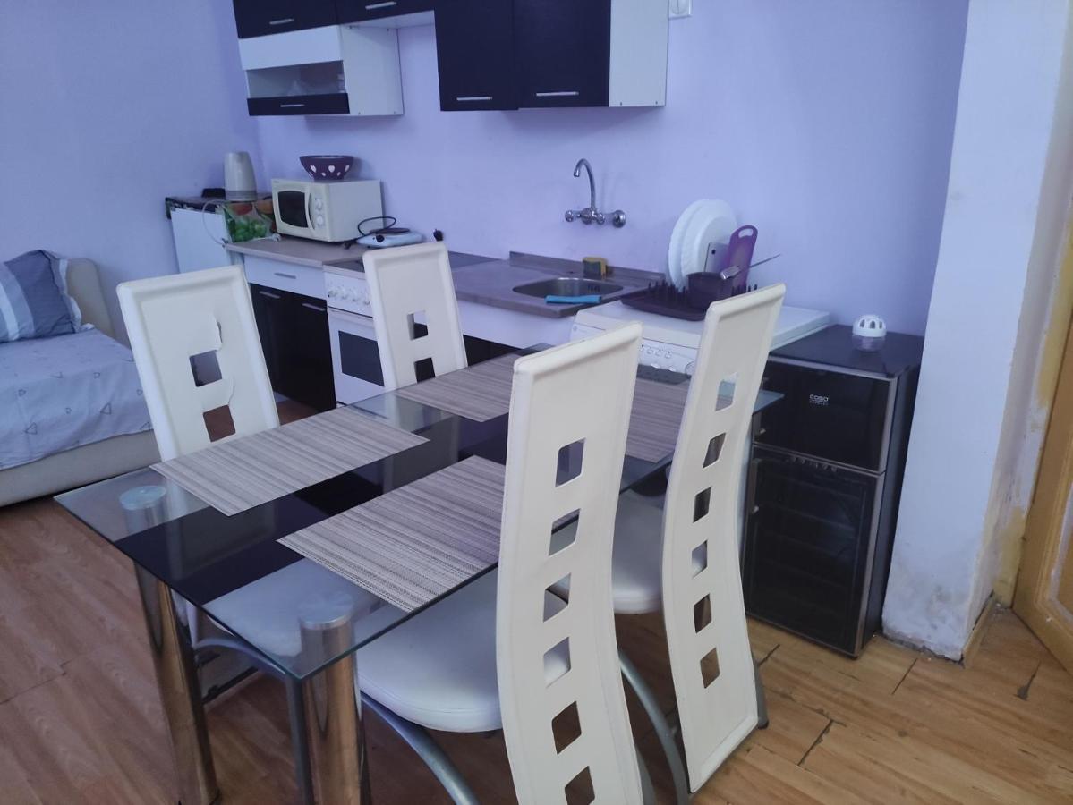 Малък Апартамент В Центъра На Гр.Бургас Burgas City Eksteriør billede