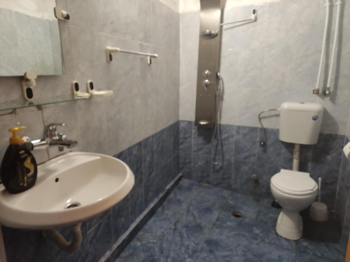 Малък Апартамент В Центъра На Гр.Бургас Burgas City Eksteriør billede